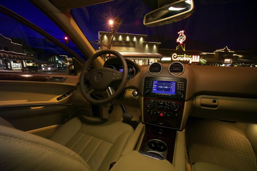  Mercedes-Benz ML-Class 2006 года  (фото 128 из 400)